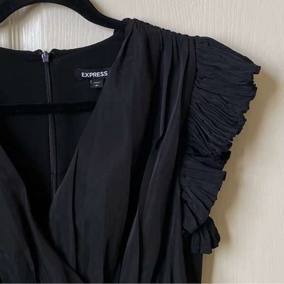 Express Pleated Ruffle Sleeve Peplum Top Size Small - Picture 5 of 9